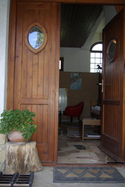 Dabasi Lovas Vendeghaz Hotel Bagian luar foto